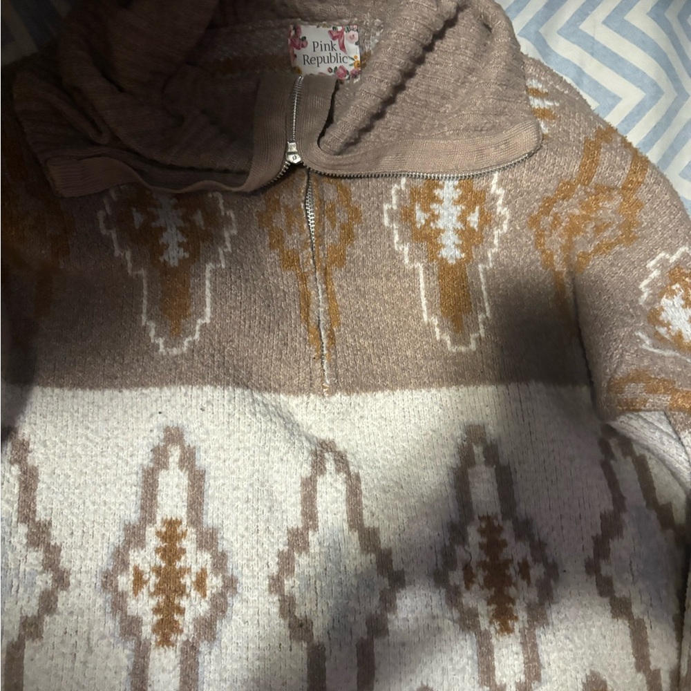 Pink Republic Tan and Cream Patterned Sweater